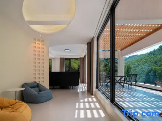 Yeshizi Shanye Suxi Family Vacation Homestay (Moon Bay Scenic Area)