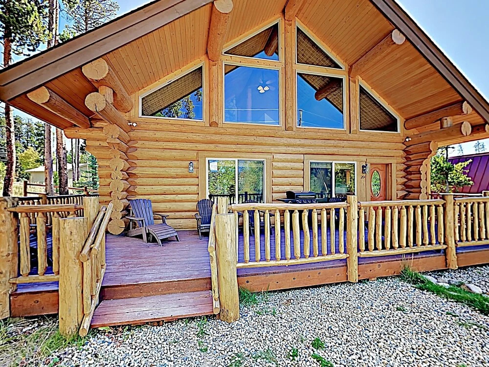 New Listing! Charming Woodland , Near Hiking 3 Bedroom Cabin