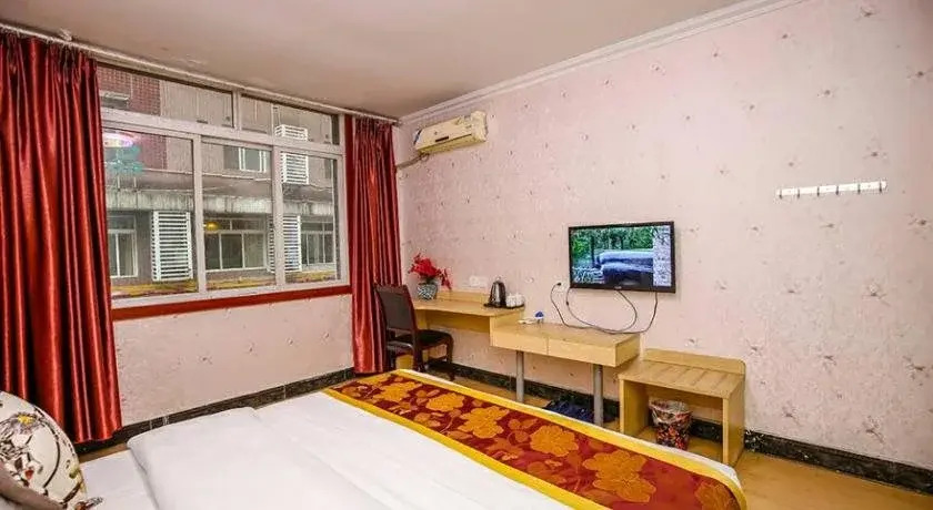 Yuhang Business Hotel