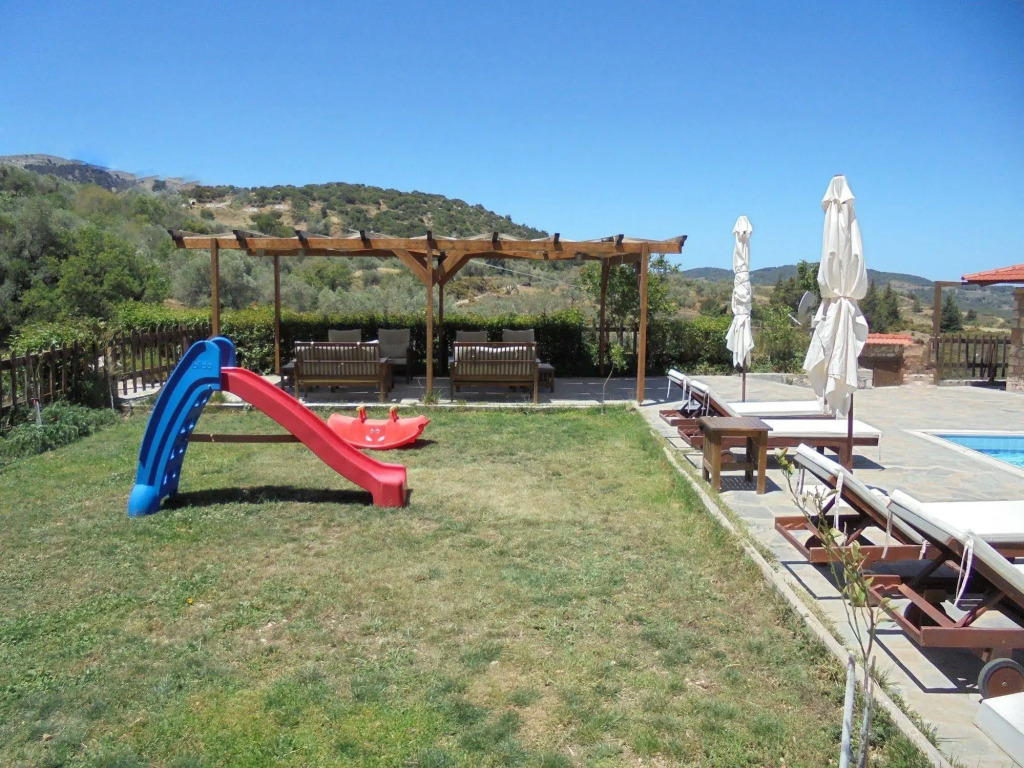 Ataviros Hotel