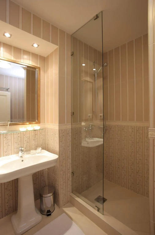 Booking Rooms