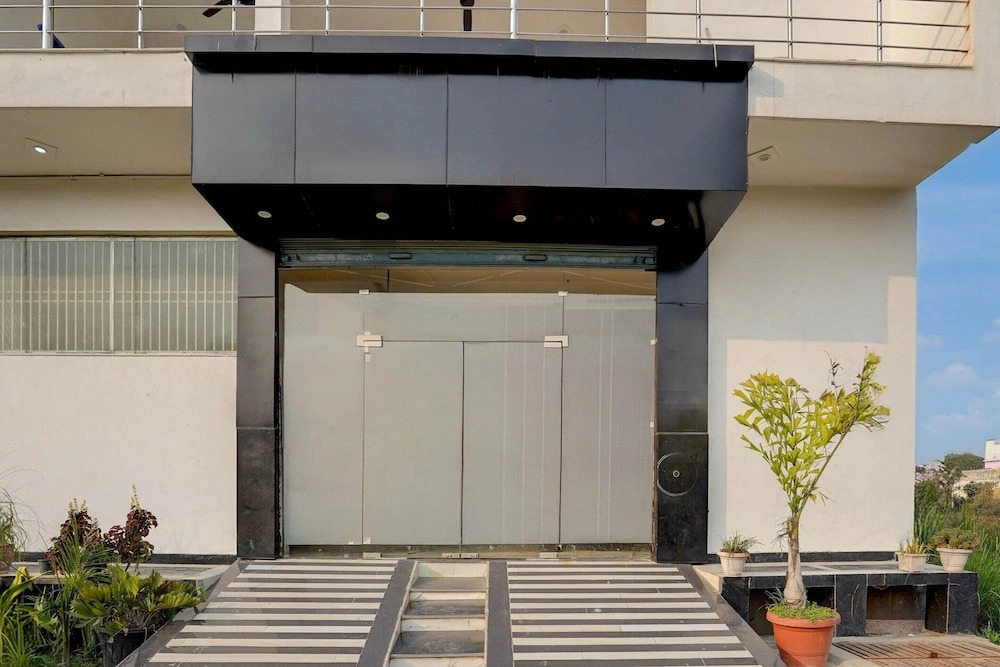Hotel O Chhatrapati Shivaji Hospital
