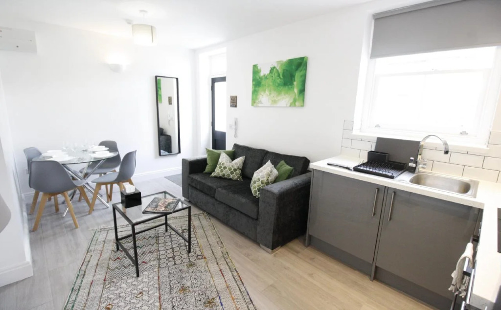 Willow Serviced Apartments The Walk 2