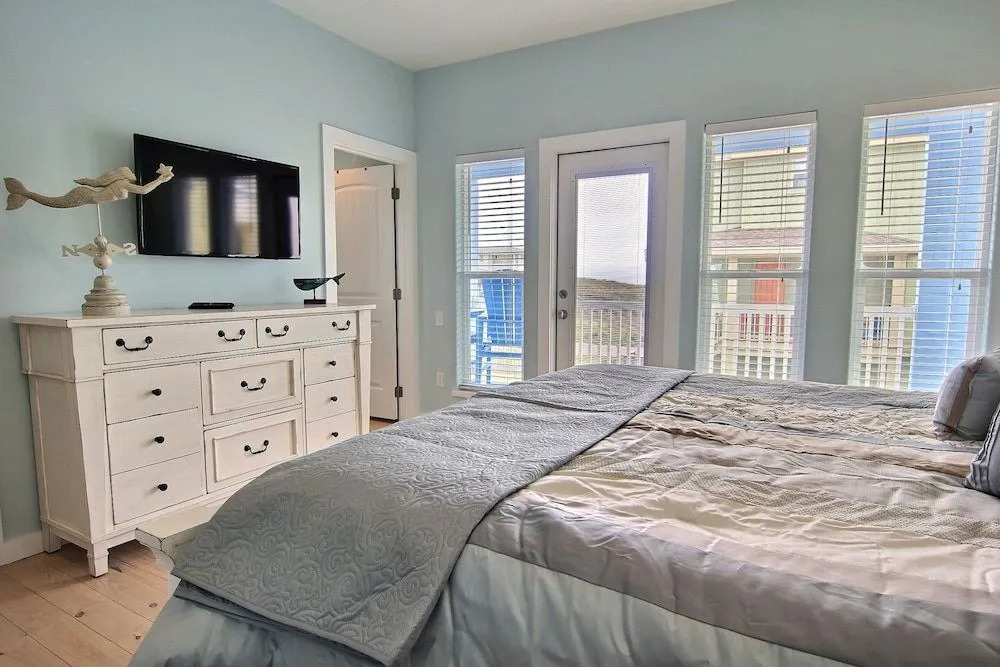 Lucky Enough Vw48 4 Bedrooms 3.5 Bathrooms Home