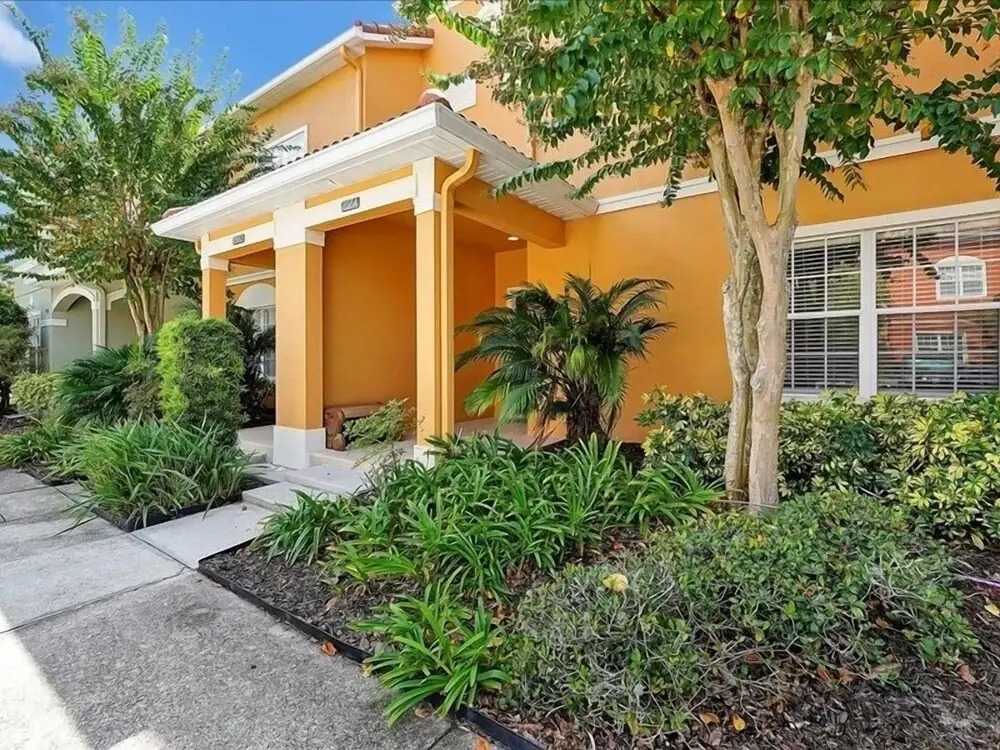 Adorable Townhome Remodeled With Comfort And Relaxation In Mind! Splash Pool! 4 Bedroom Townhouse