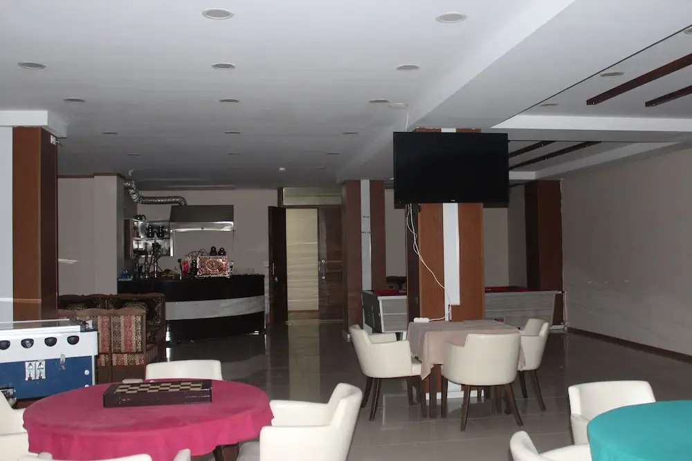 Aymeydani Hotel
