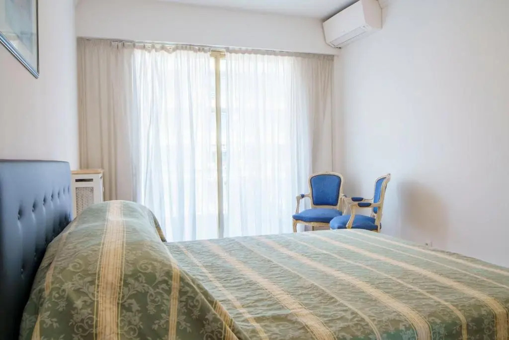 Like in a Boat , 2BR 2BA with big balcony in front of the sea