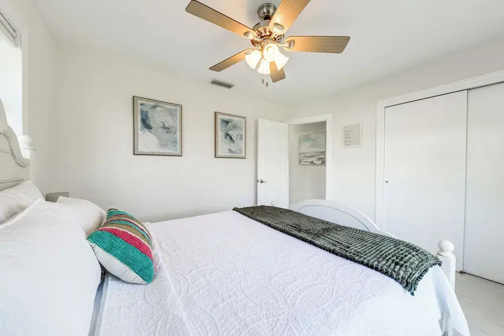 3 Mi to Beach! Poolside Escape in Fort Lauderdale