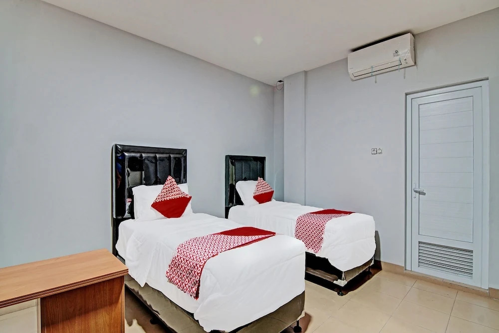 OYO 91951 Almira Homestay Syariah