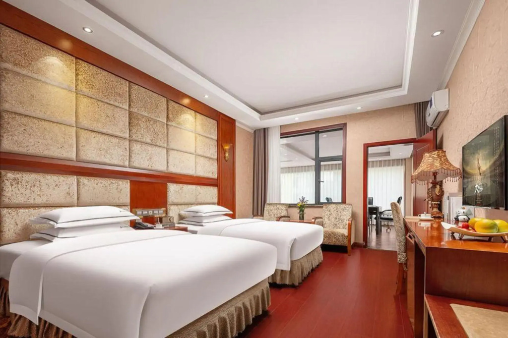 Minjiang Haoting International Hotel(Huanglongjiuzhai High-speed Railway Station Branch)