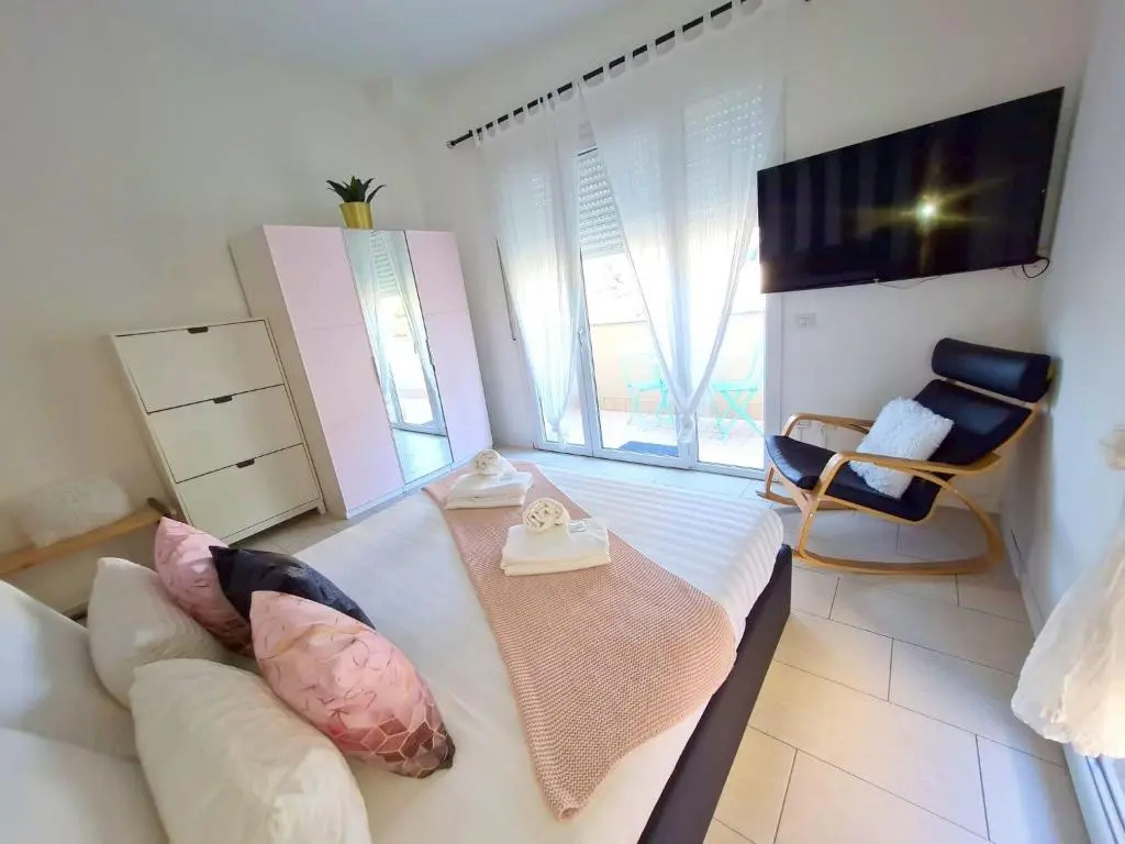 Apartment with 3 bedrooms in Firenze with furnished balcony and WiFi