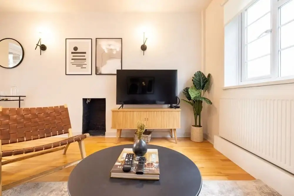 The Ealing Secret - Adorable 1bdr Flat With Balcony