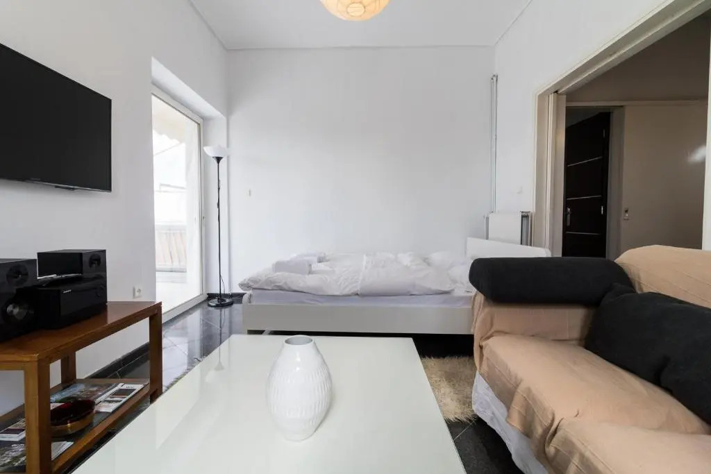 An Adorable Apartment in Athens