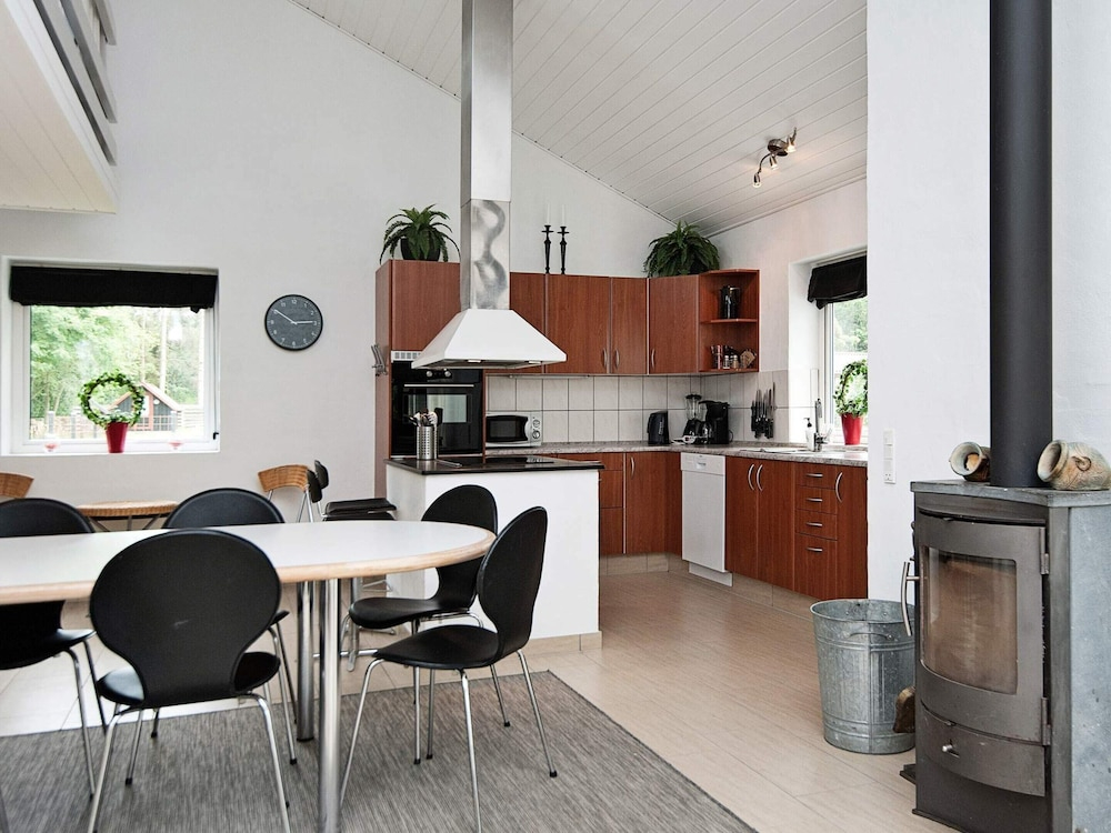 8 person holiday home in Ebeltoft-By Traum