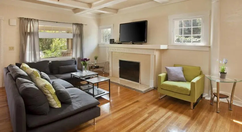 Hollywood Beachwood Retreat by LuxPads