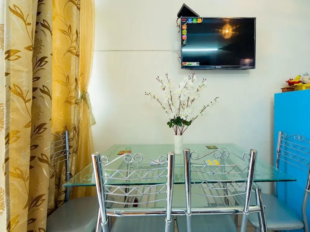 OYO 13726 Home Cozy 2BHK Hathi Paon Road