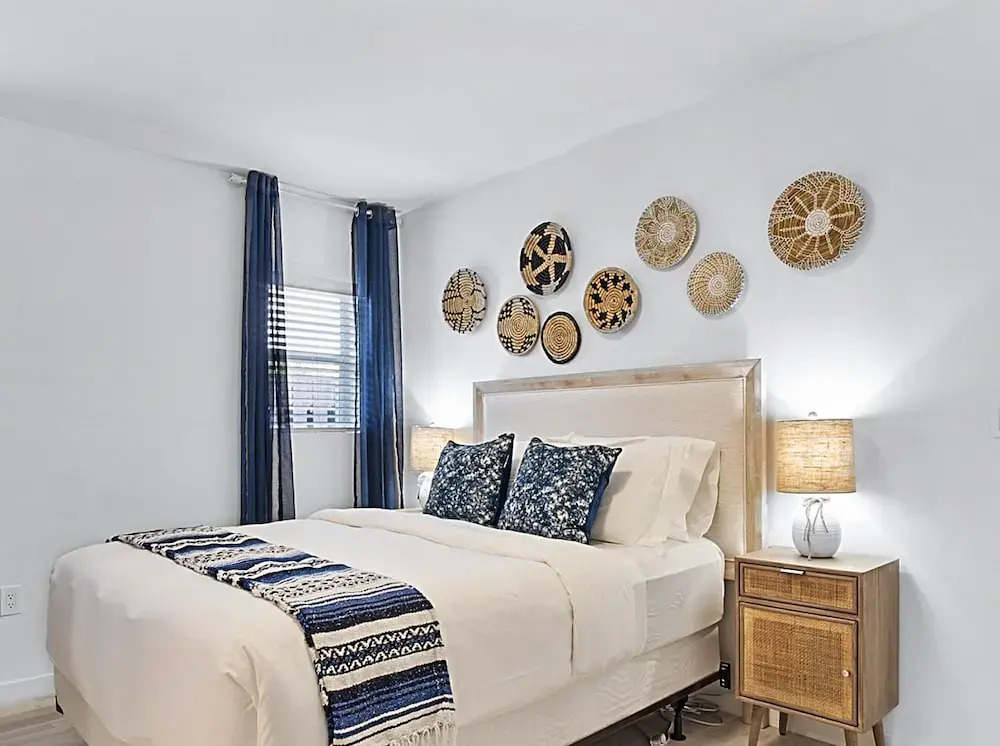Santorini House - 3 Bed 2 Bath in Wilton Manors - Walking Distance to Wilton Drive