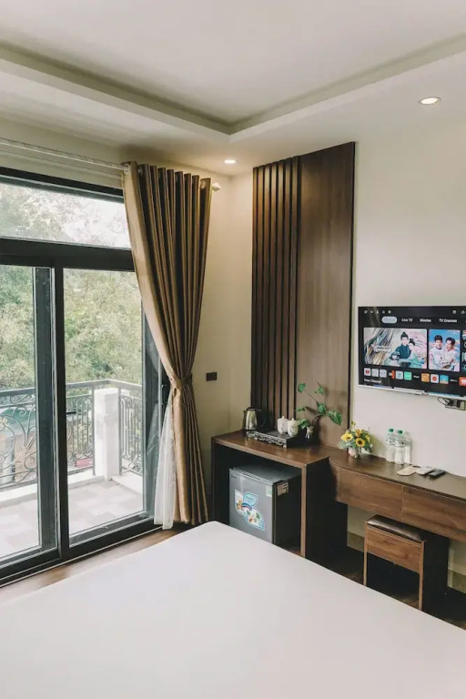 TAM COC HARBOR VIEW HOTEL