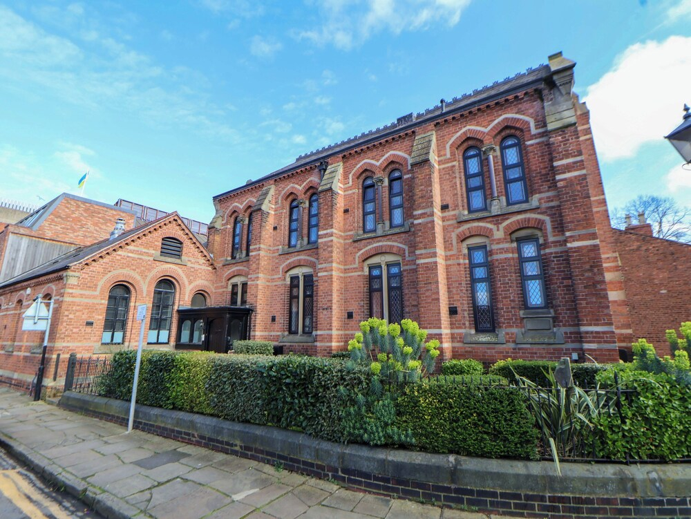 1 Chapel Place