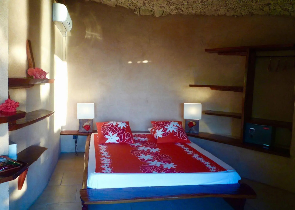 Vanira Lodge