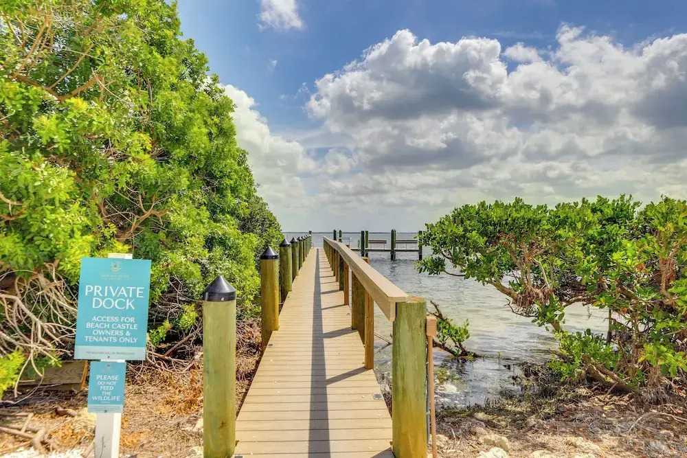 Longboat Key Resort Escape - Walk to the Beach!