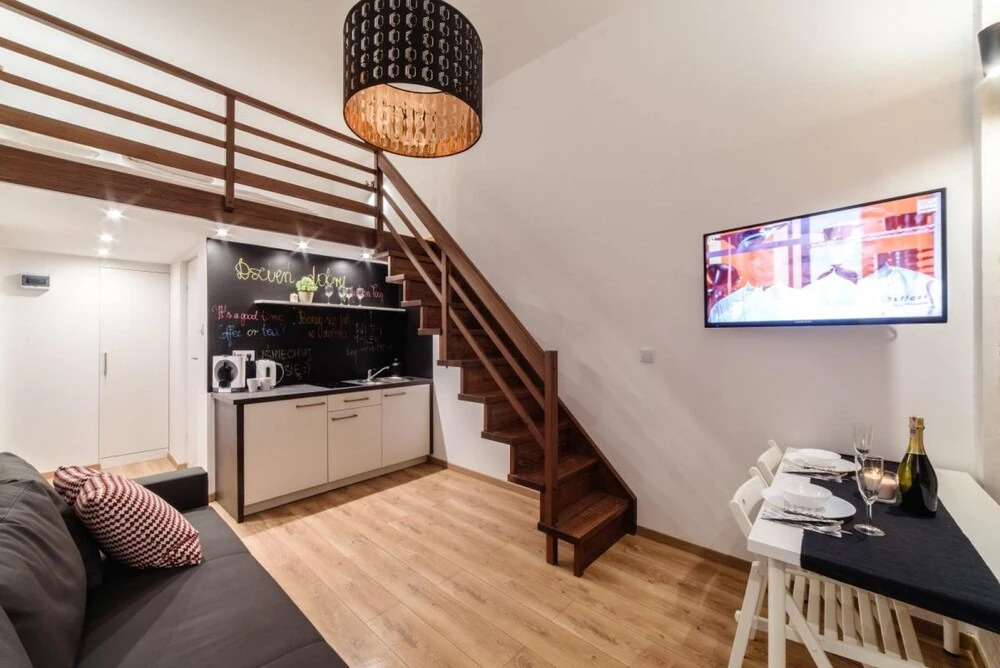 Cracow Rent Apartments - spacious apartments for 2-7 people in quiet area - Kolberga Street nr 3 - 10 min to Main Square by foot