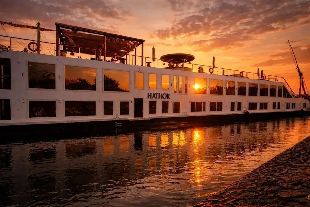 Hathor Ultra Luxury Dahabiya Cruise - Saturday from Luxor