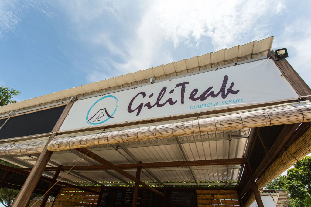 Gili Teak Beach Front Resort