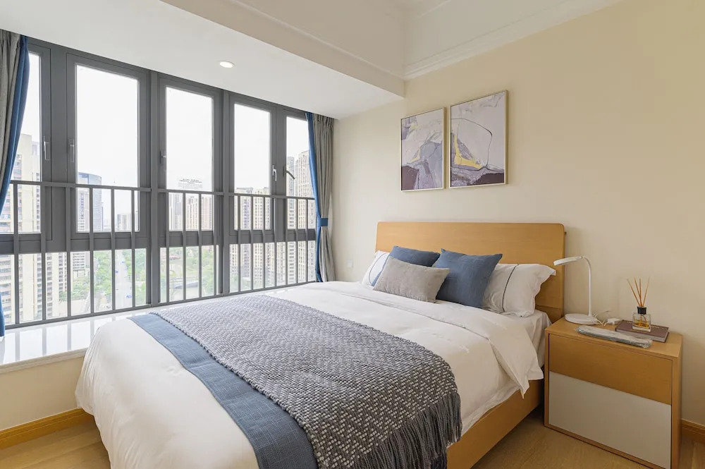 Bainianhui International Apartment