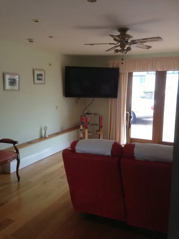 The Luxury Bluebell Apartment Suite With Wheelchair Access