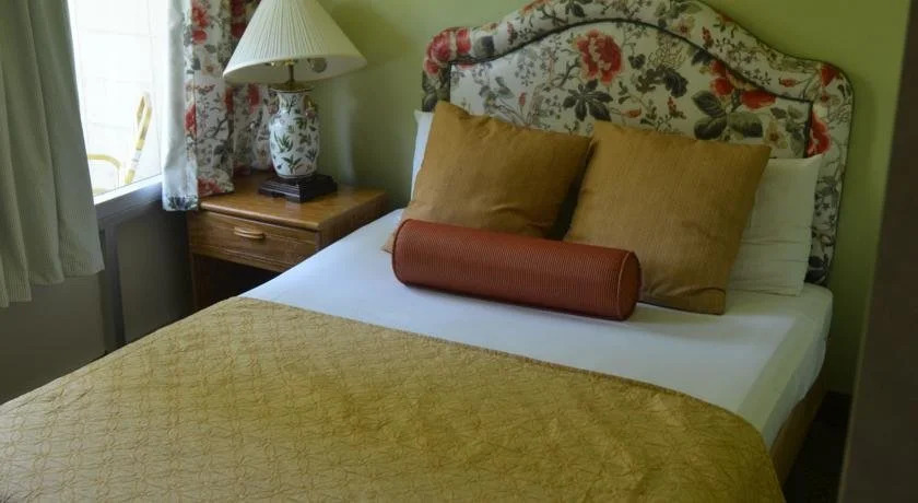 Riverlodge South