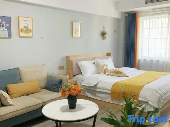Shiguang Homestay (Gucheng Cultural Tourism Zone Branch)