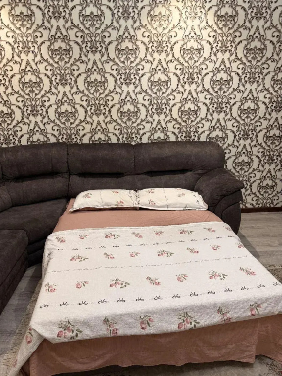 Royal Rentals (Роял Ренталс) на улице Садика Азимова 63