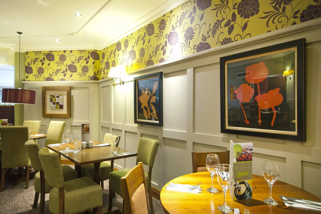Premier Inn Glasgow Airport