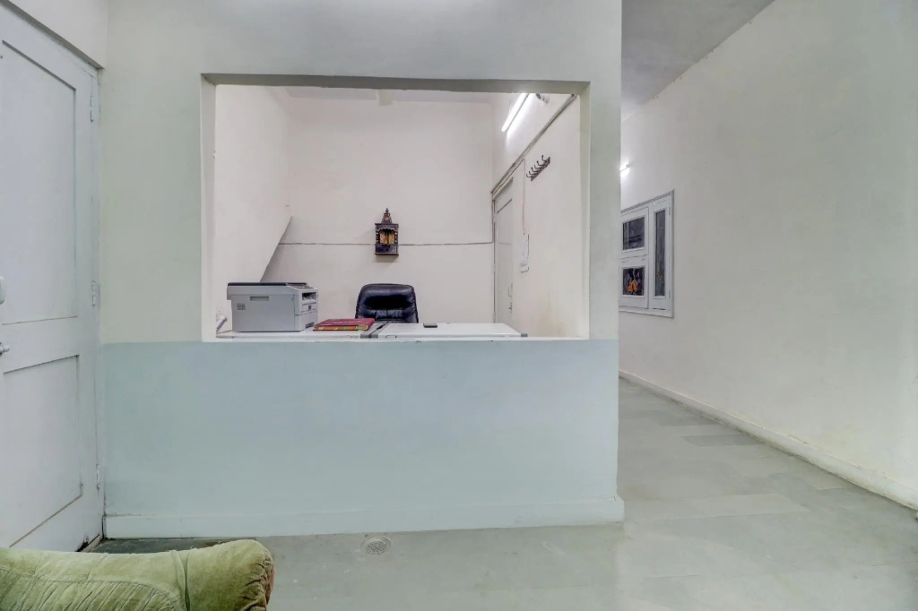 Hotel Yatri Niwas by OYO Rooms