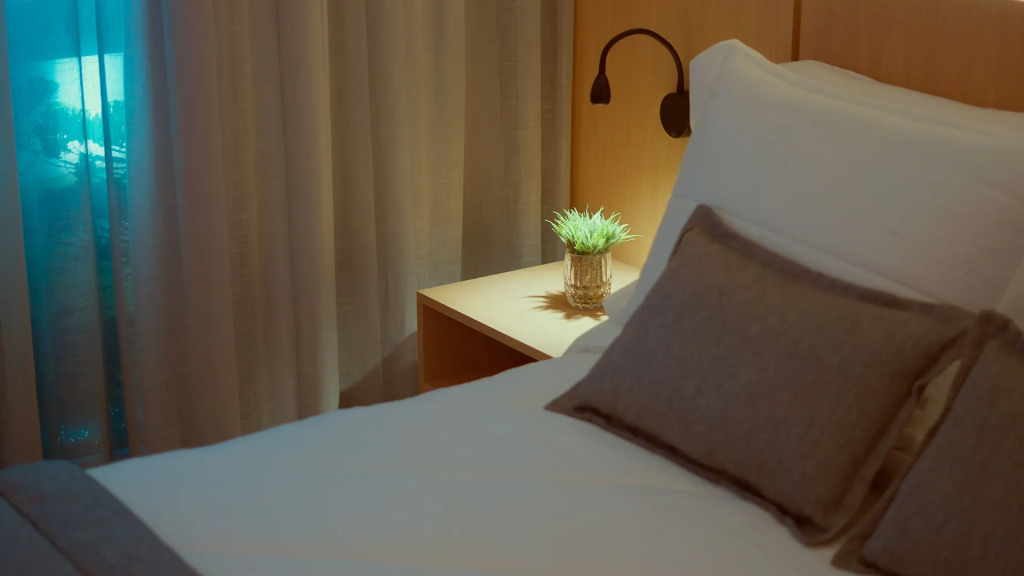 Golden Tulip Canela