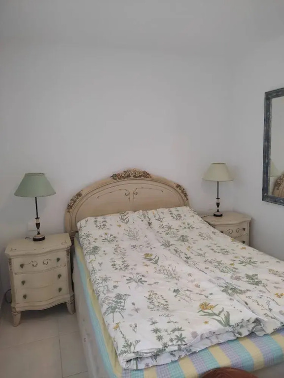 Marina Apartment With Garden by El Sirocco