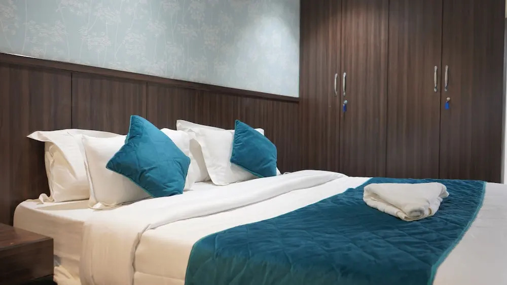 Qotel Hotel Rajouri Garden