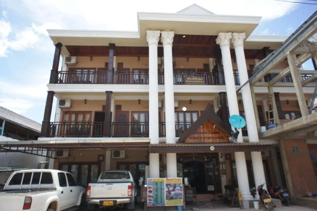Domon Guesthouse