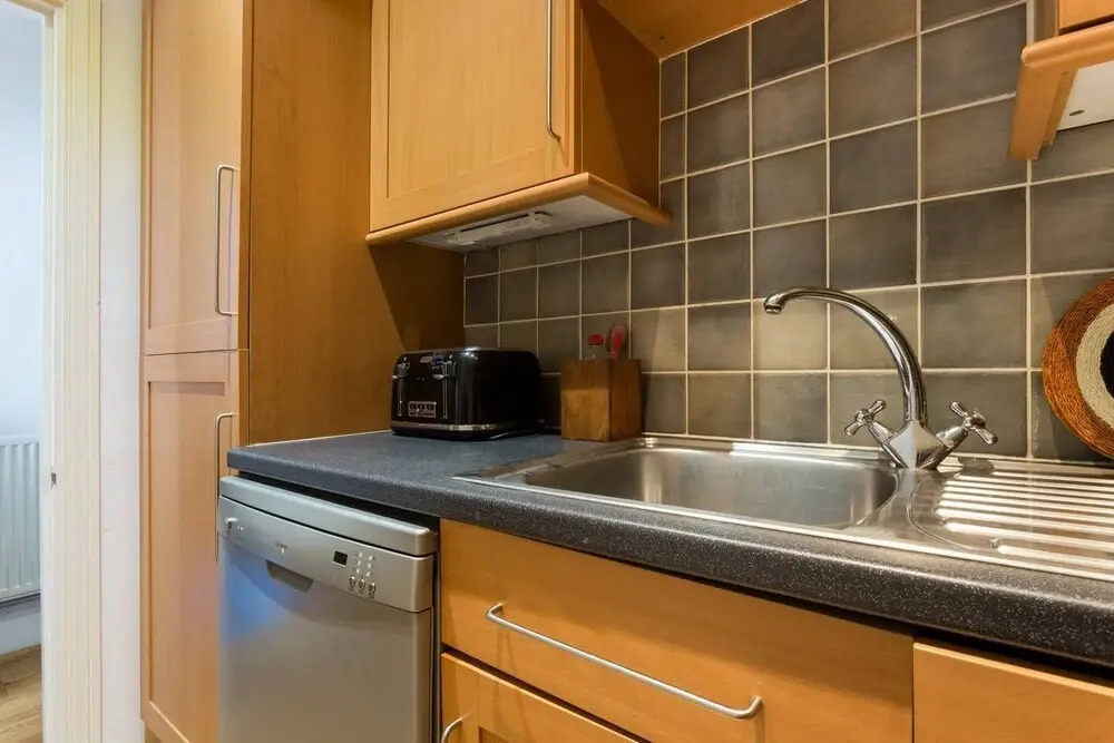 Bright and Beautiful 2 Bed Flat Near Hyde Park