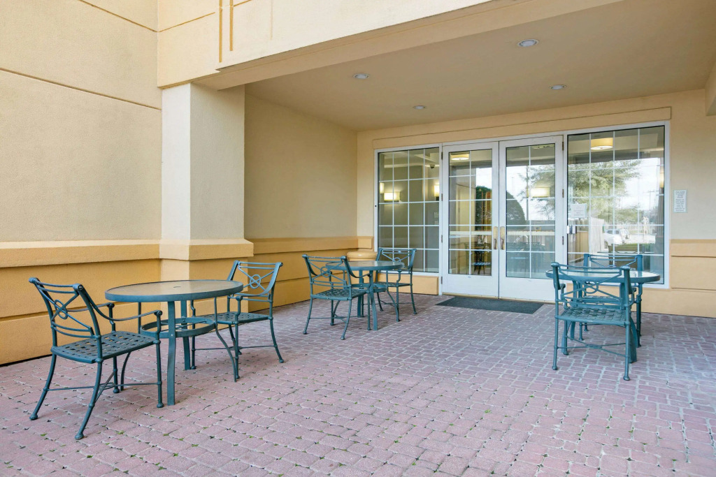 La Quinta by Wyndham DFW Airport South / Irving