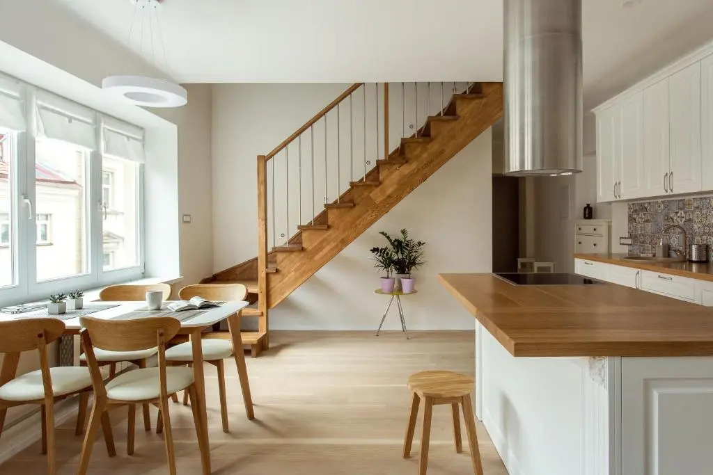 #stayhere - Spacious 2BDR Two Floor I Heart of Old Town