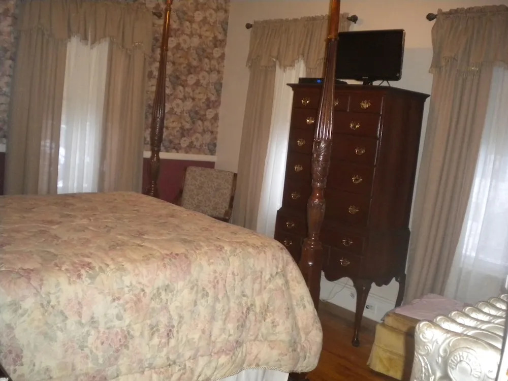 Fleetwood House Bed and Breakfast