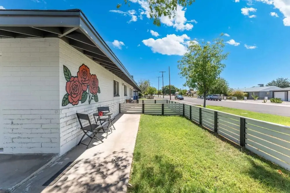 Central PHX 1BR Apartment Pool Gazebo