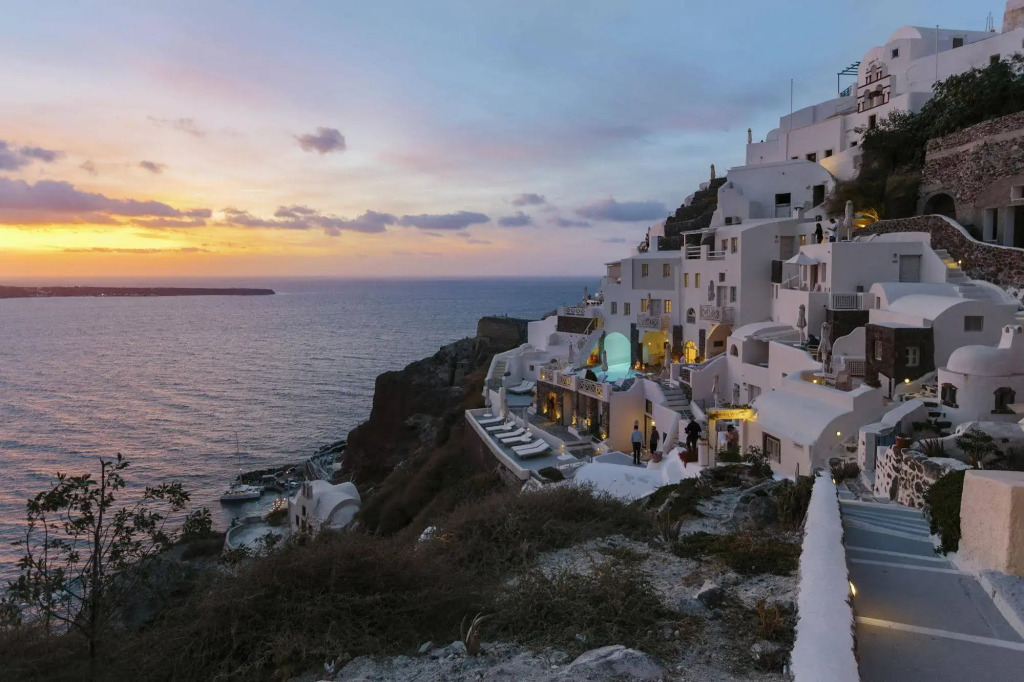 Oia Mare Villas