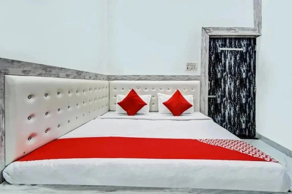 Ashish Palace by OYO Rooms