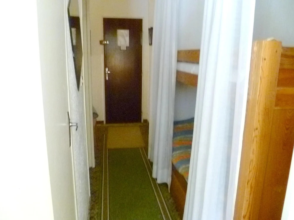 Apartment With one Bedroom in Enchastrayes, With Wonderful Mountain Vi
