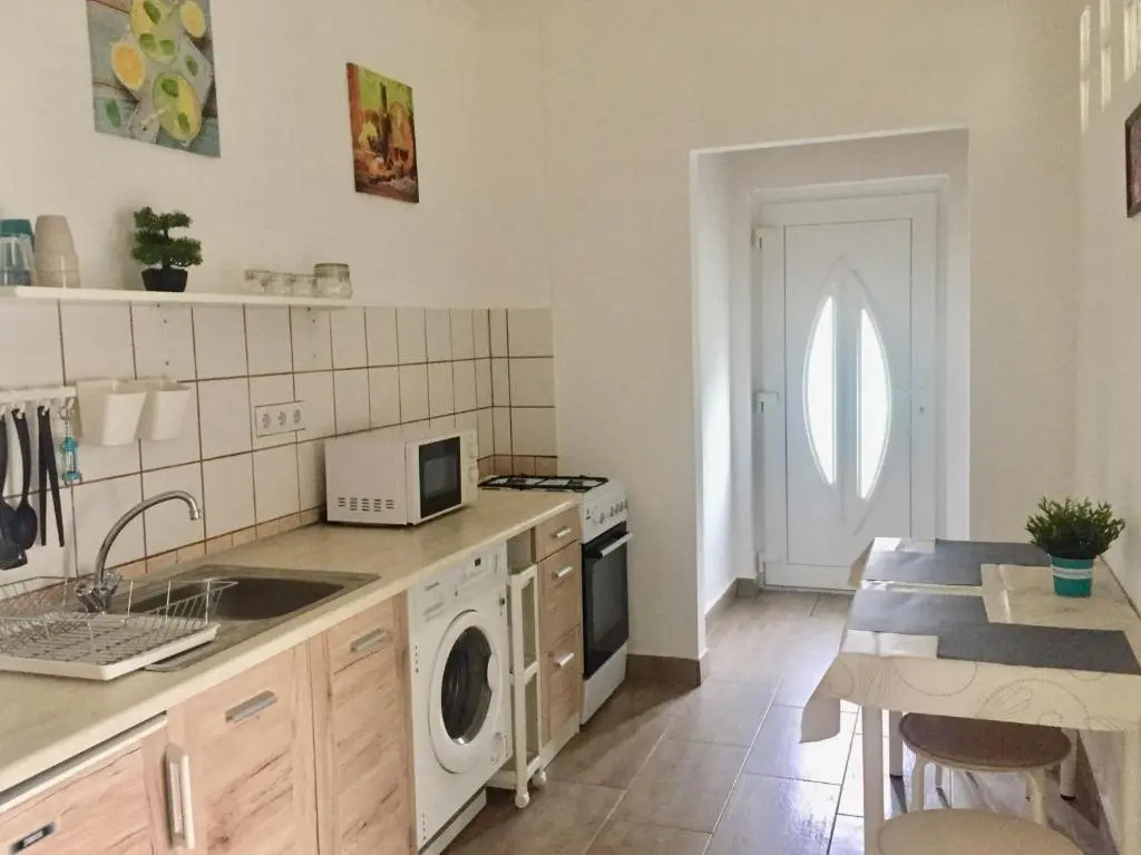Lelle-kert Apartman 01