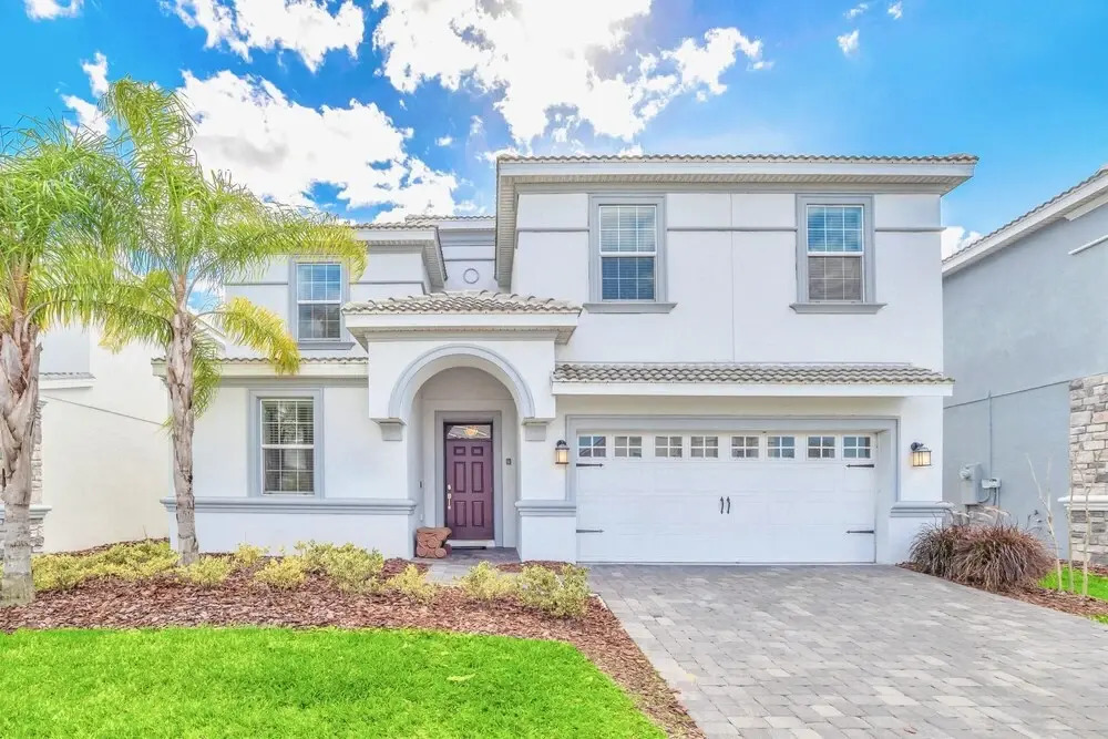Stunning 8BR Home with BBQ Pool and Theater