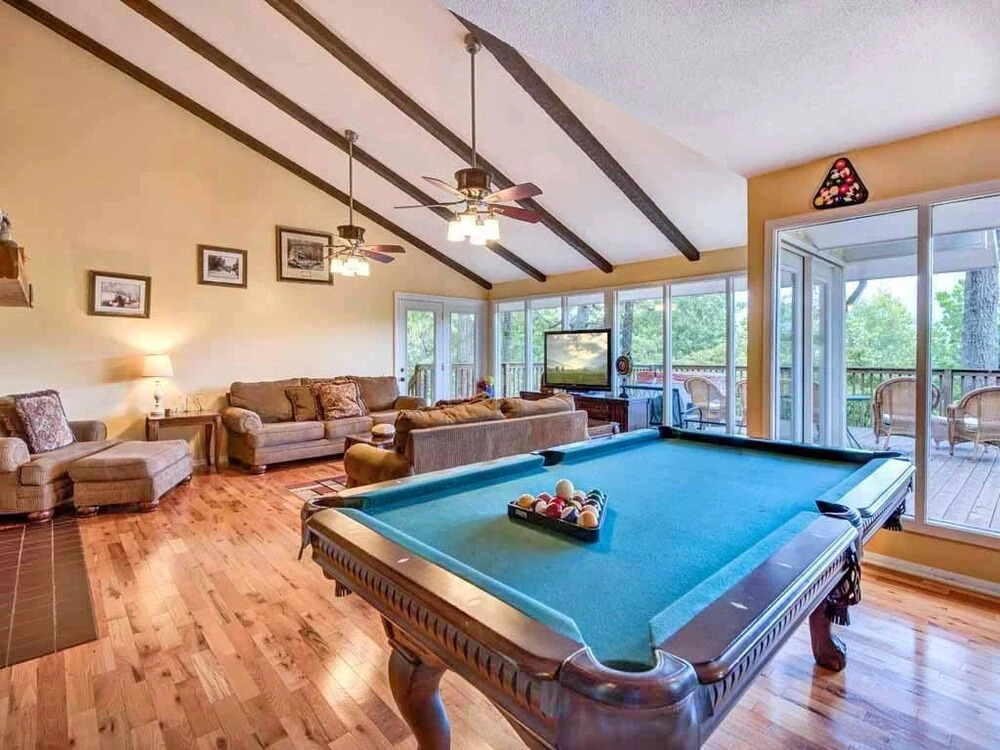 NeverEnding View 3 Bedroom Home with Hot Tub